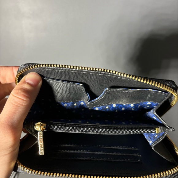 Tory Burch Black Leather Zip Around Wristlet Wallet - Picture 7 of 7